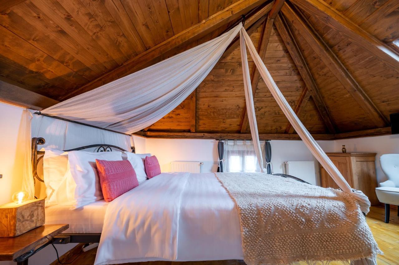 Boutique Hotel Von Graf シギショアラ エクステリア 写真