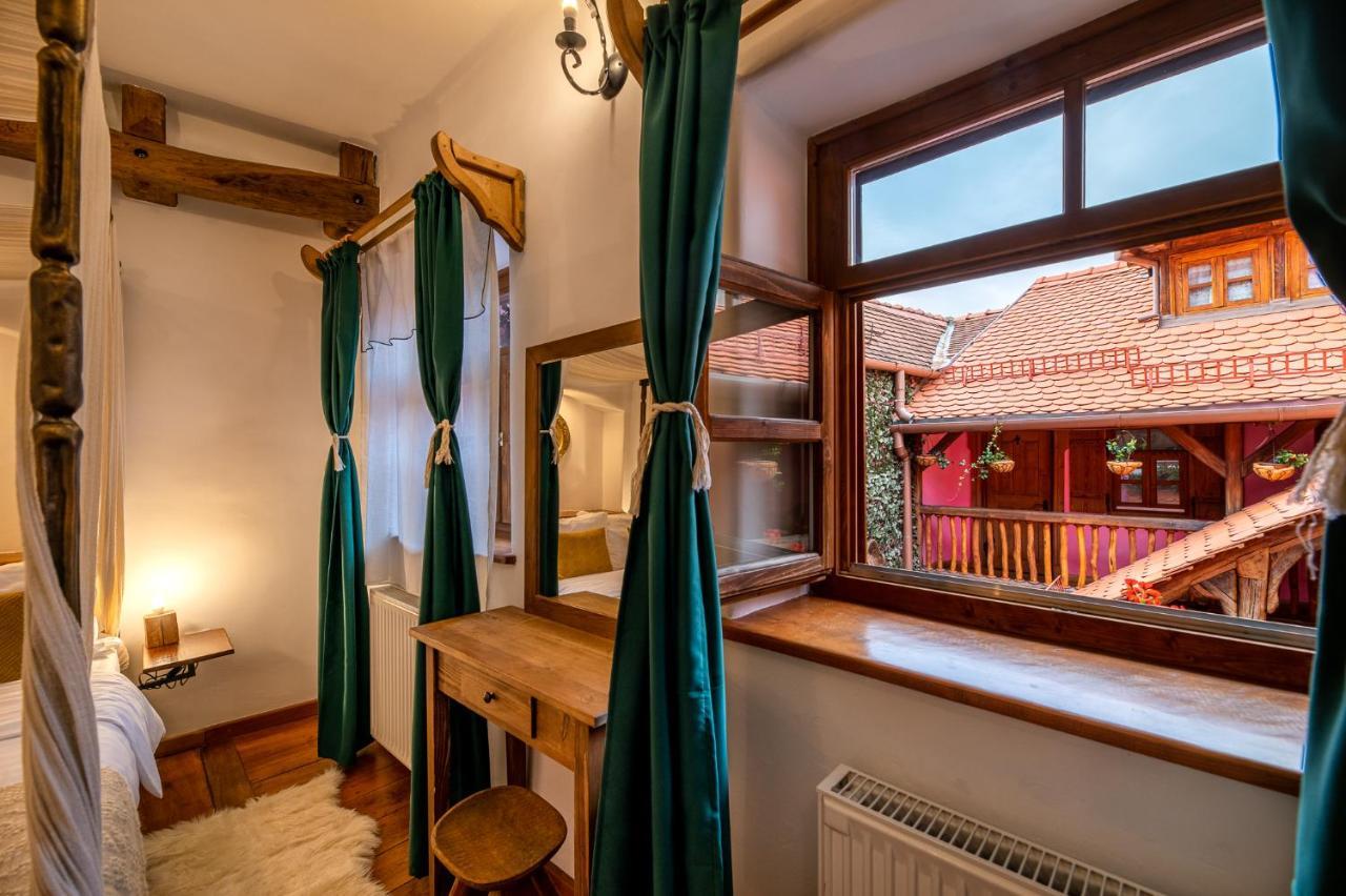 Boutique Hotel Von Graf シギショアラ エクステリア 写真