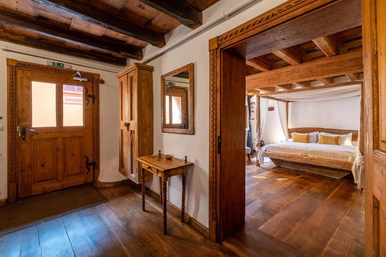 Boutique Hotel Von Graf シギショアラ エクステリア 写真